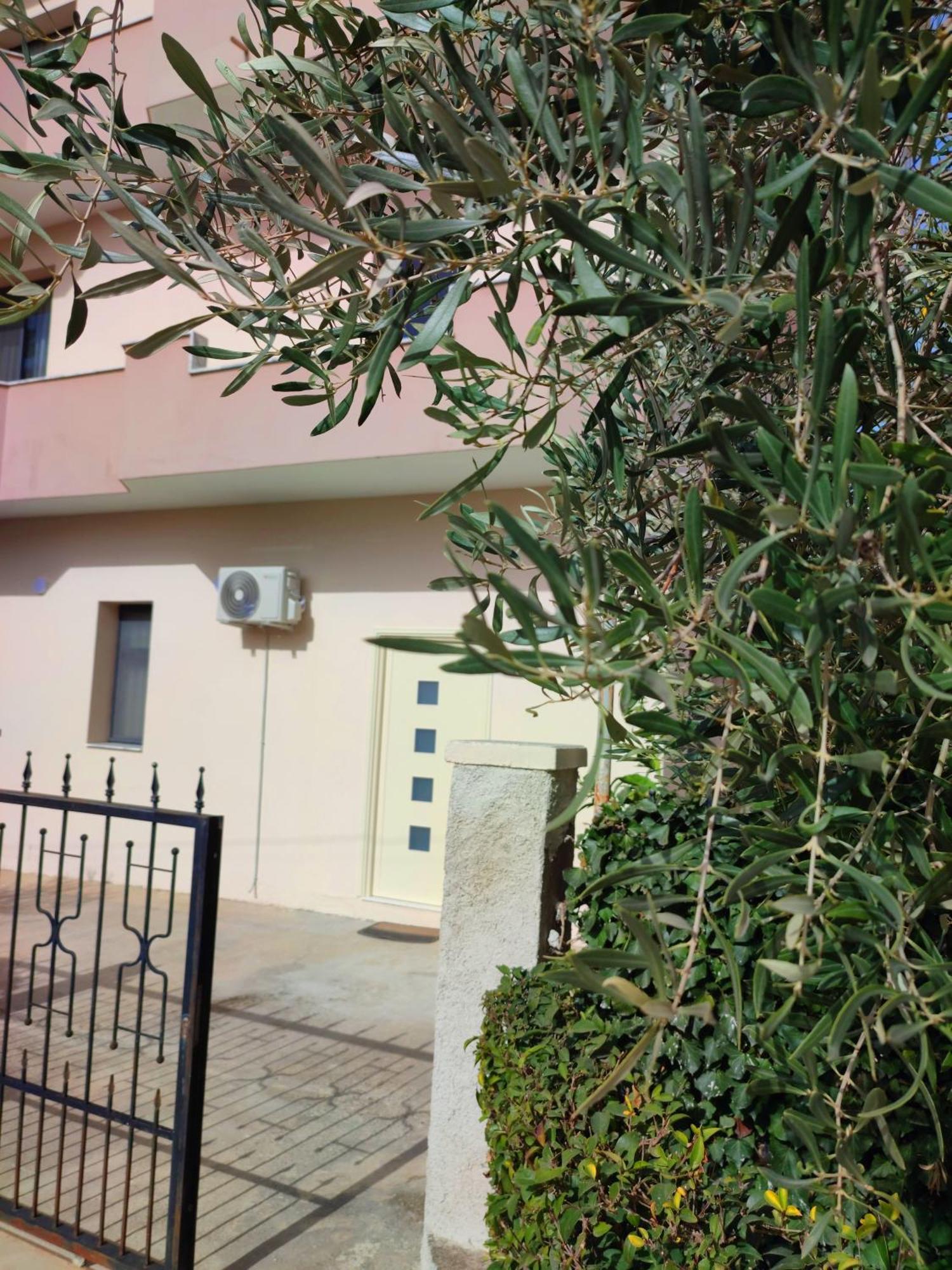 Bp Beach Apartments Golem  Extérieur photo