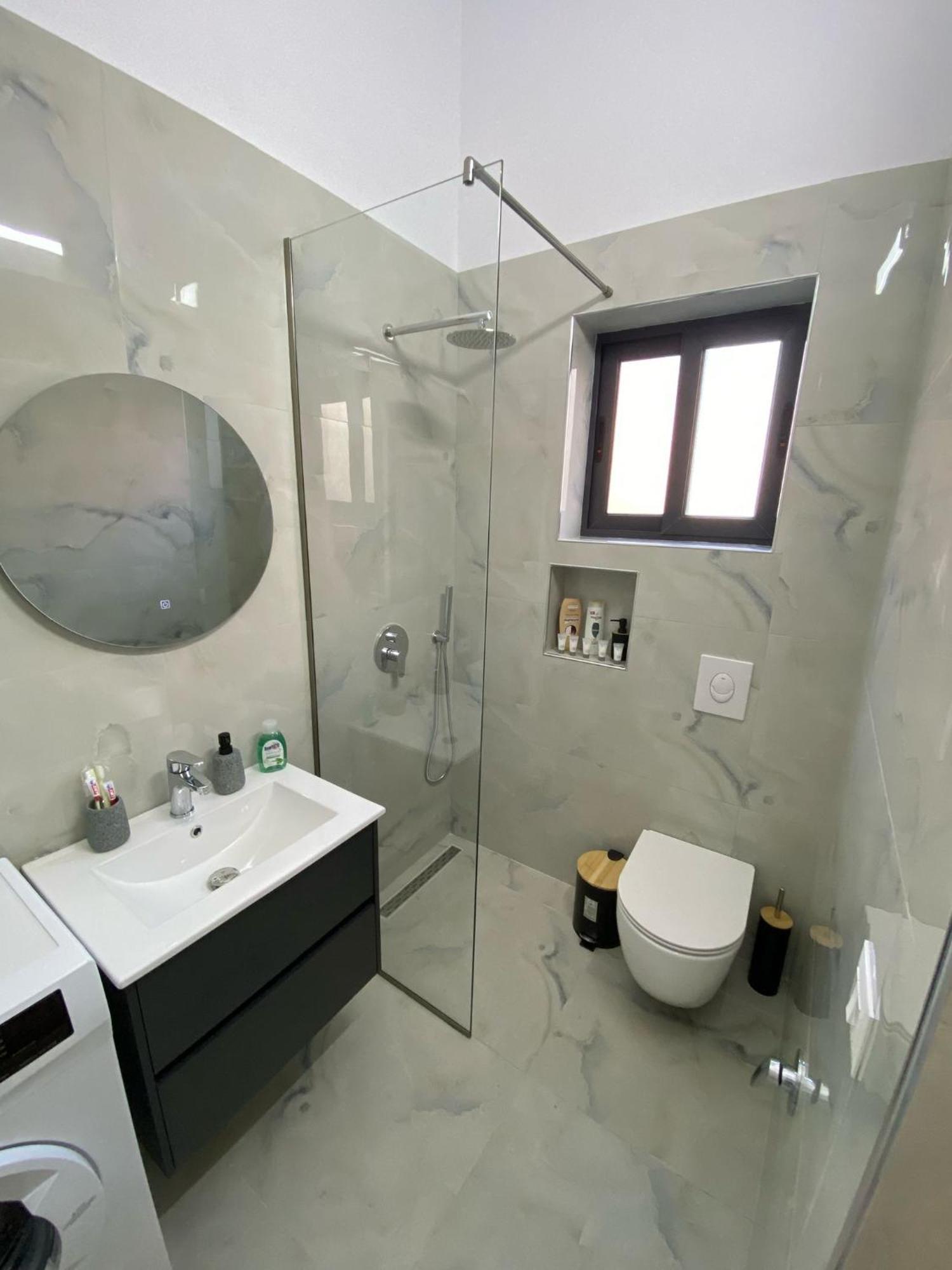 Bp Beach Apartments Golem  Extérieur photo