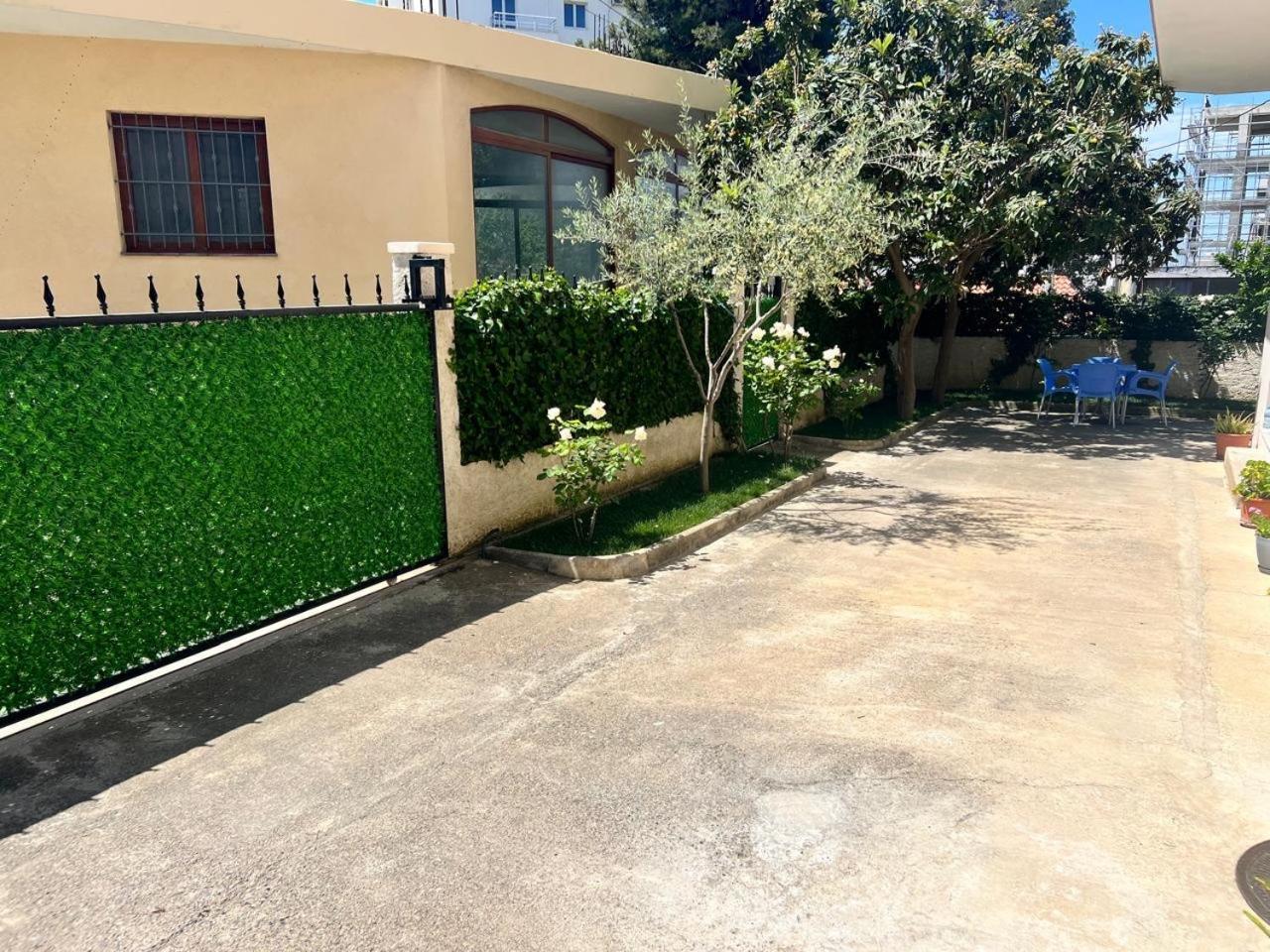 Bp Beach Apartments Golem  Extérieur photo